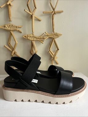 MIA Black Slingback Platform Sandals